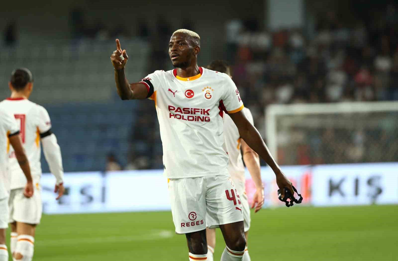 Victor Osimhen, sakatlığı sebebiyle Nijerya’nın kadrosundan çıkarıldı
