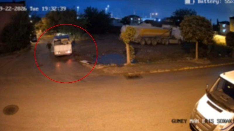 Çevreyi kirleteceklerdi, kamerayı görünce geri topladılar