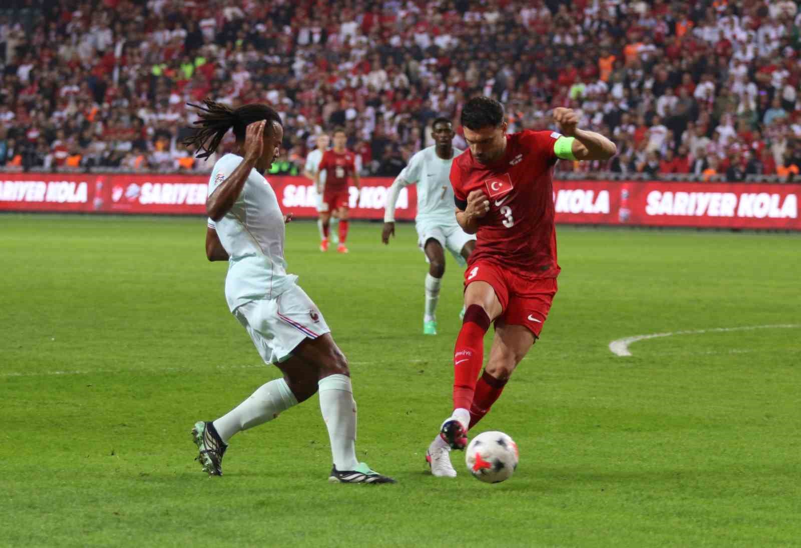 UEFA Uluslar Ligi: Türkiye: 0 - Fransa: 0 (İlk yarı)

