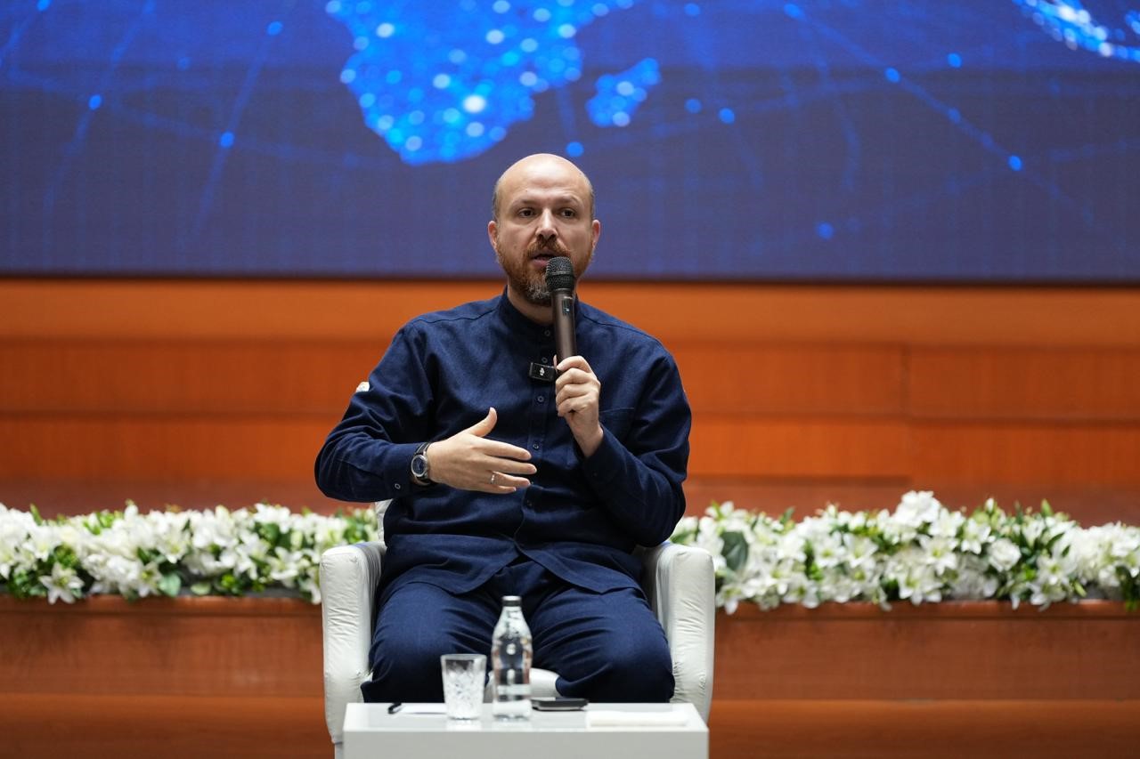 Bilal Erdoğan: "İslam dünyasının birlikte güçlü olmasına öncülük edebiliriz"
