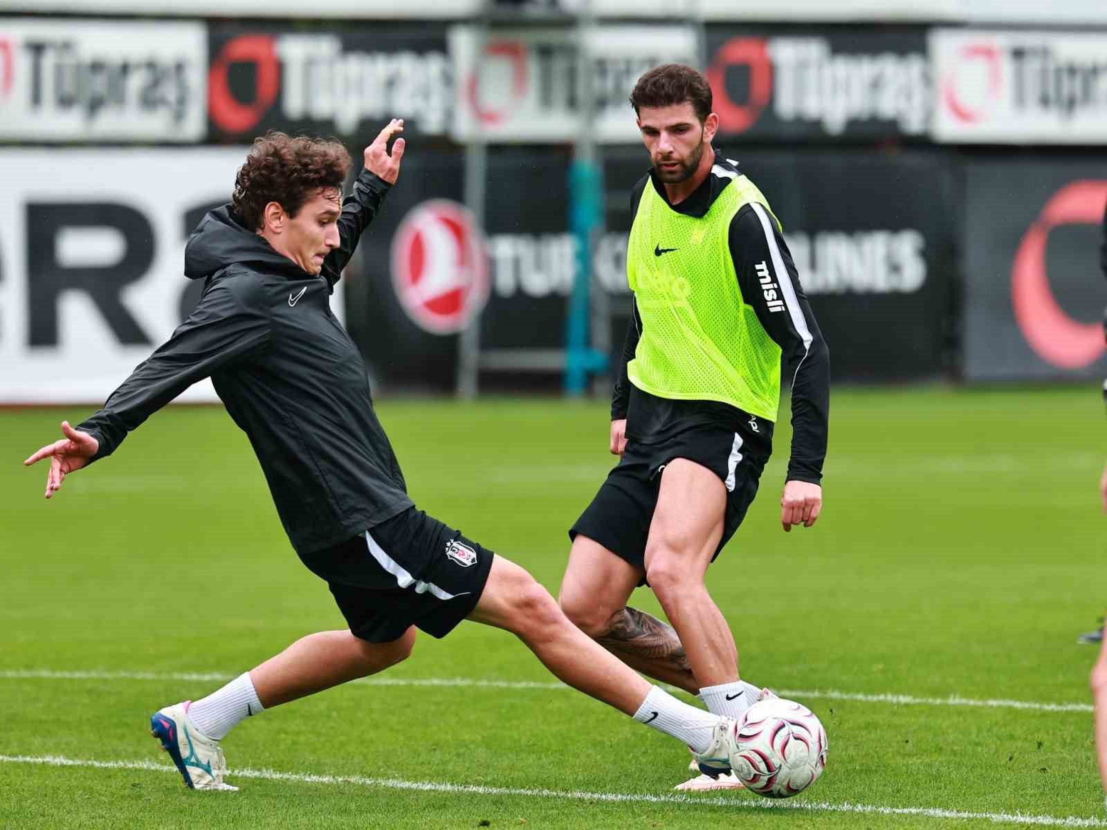 Beşiktaş, Kocaelispor maçı hazırlıklarını sürdürdü
