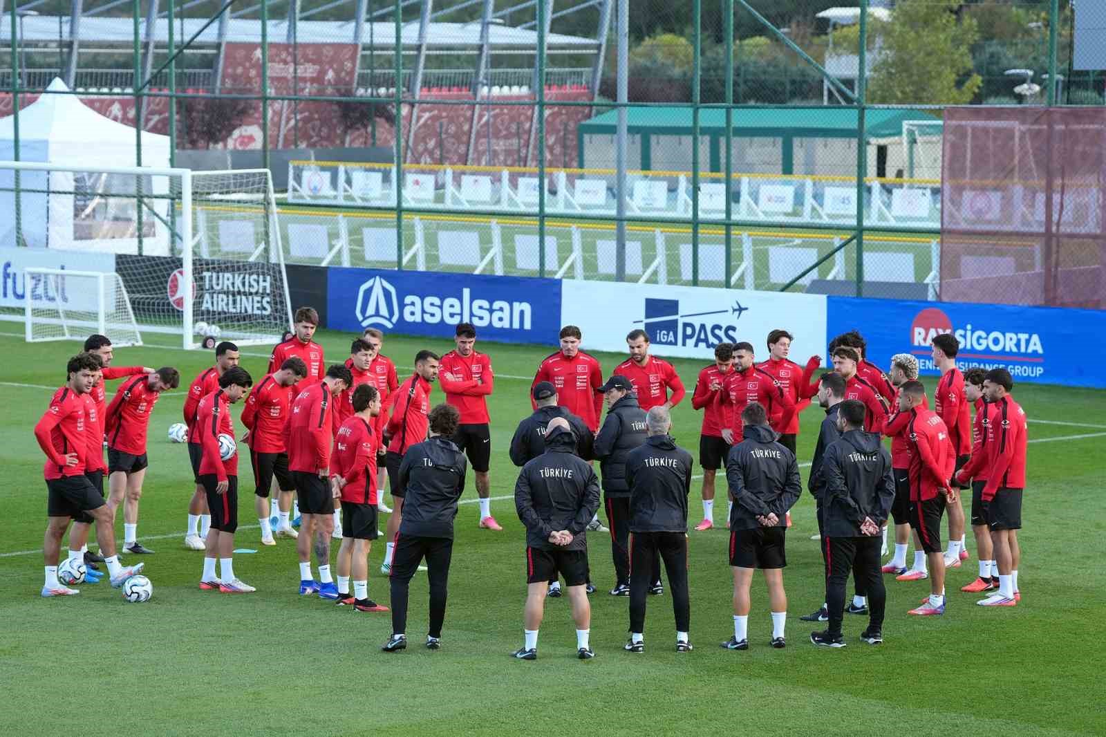 A Milli Futbol Takımı, Belçika maçı hazırlıklarına devam etti
