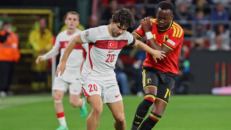 Karşılaşmanın ilk yarısını Belçika 1-0 önde kapattı