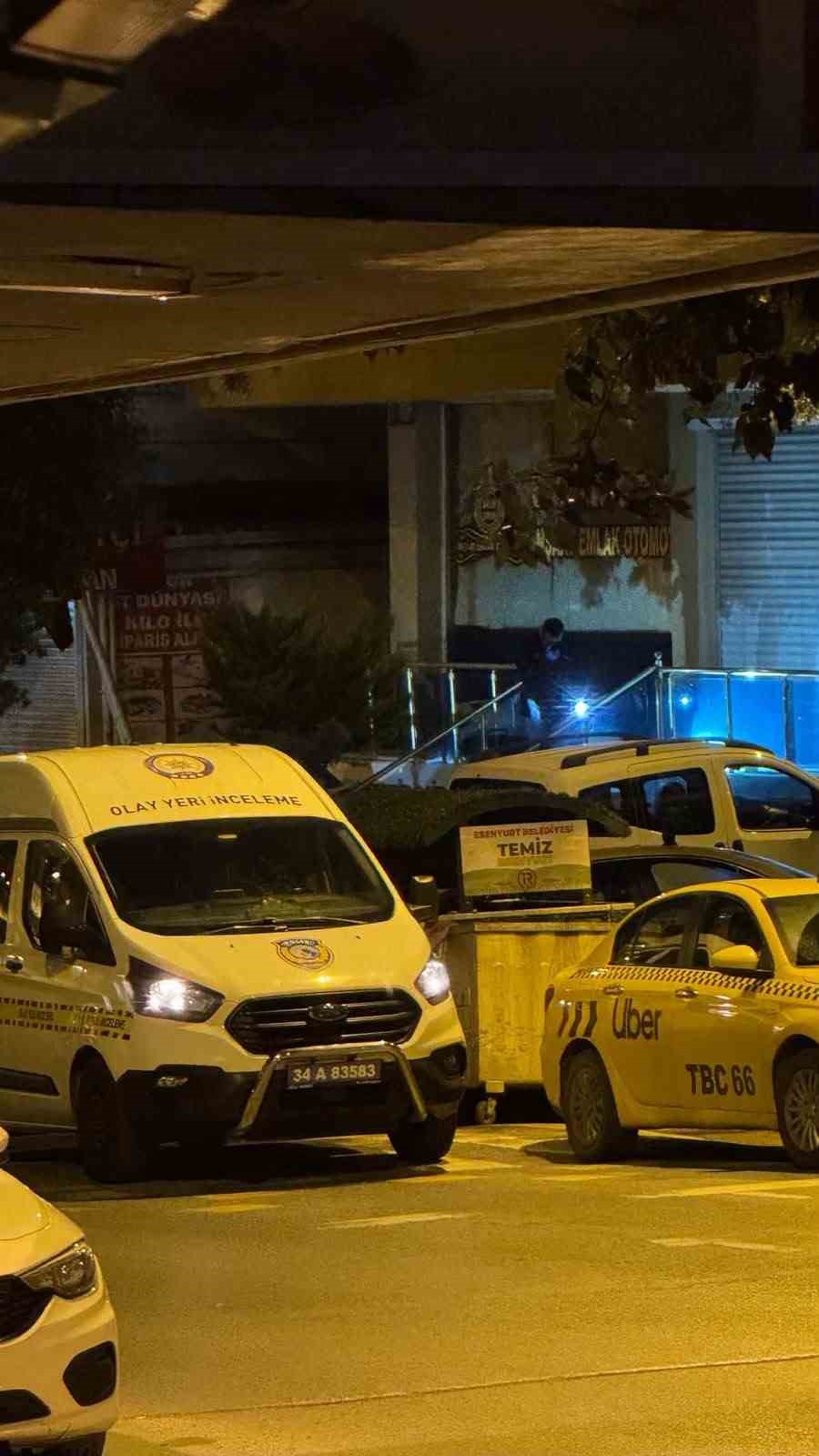 Esenyurt’ta bir emlak ofisine molotof atıldı
