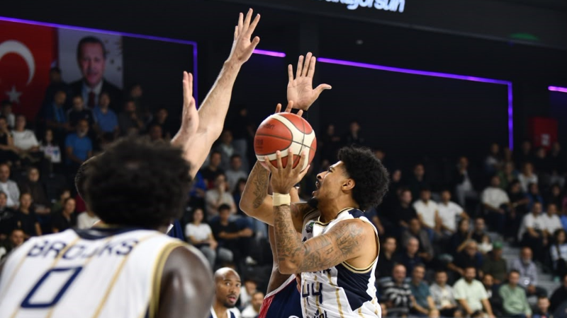 Çayırova Belediyesi: 76 - Bahçeşehir Koleji: 84