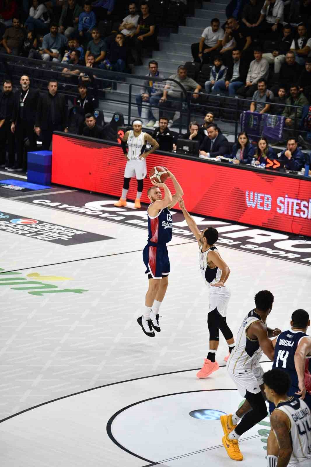 Basketbol Süper Ligi: Çayırova Belediyesi: 76 - Bahçeşehir Koleji: 84