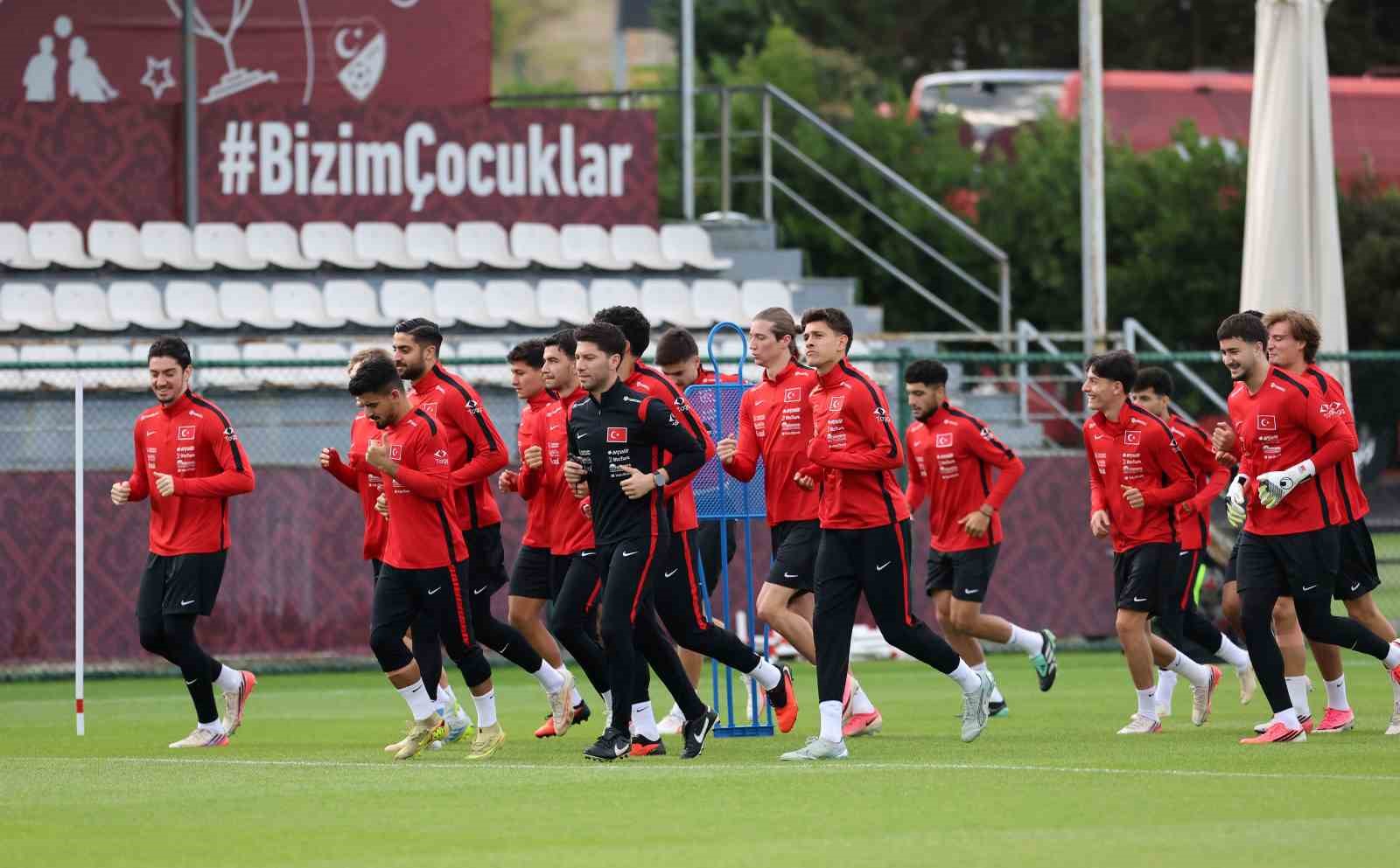 Ümit Milli Takımı, Macaristan maçı hazırlıklarını tamamladı
