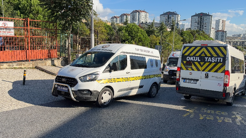 Ortaokulda bıçaklı sa*dırı: 1 öğrenci hayatını kaybetti!