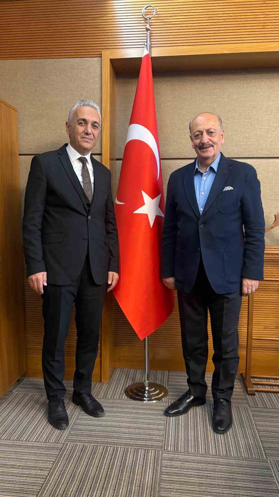 HEKİMSEN Genel Başkanı Kurban’dan Vedat Bilgin’e taziye ziyareti