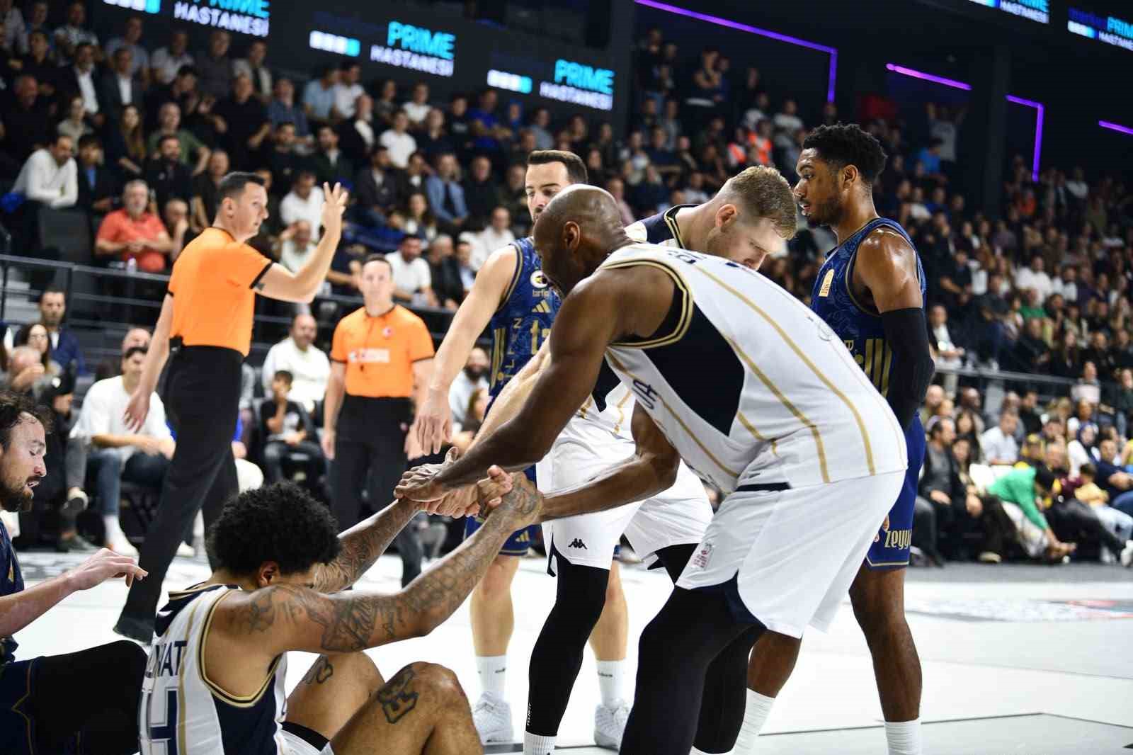 Basketbol Süper Ligi: Glint Çayırova Belediyesi: 85 - Fenerbahçe Tarfin: 100
