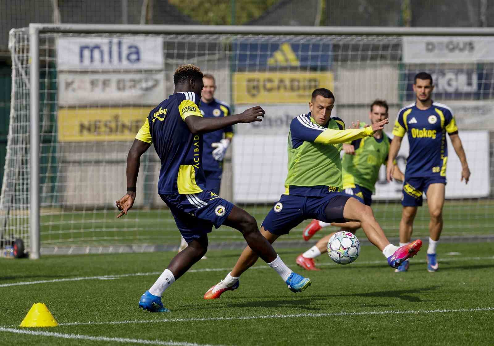 Fenerbahçe, Aston Villa maçı hazırlıklarına devam ediyor
