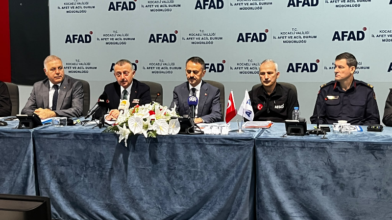 "8 bina boşaltıldı, 350 haneye müdahale edildi"