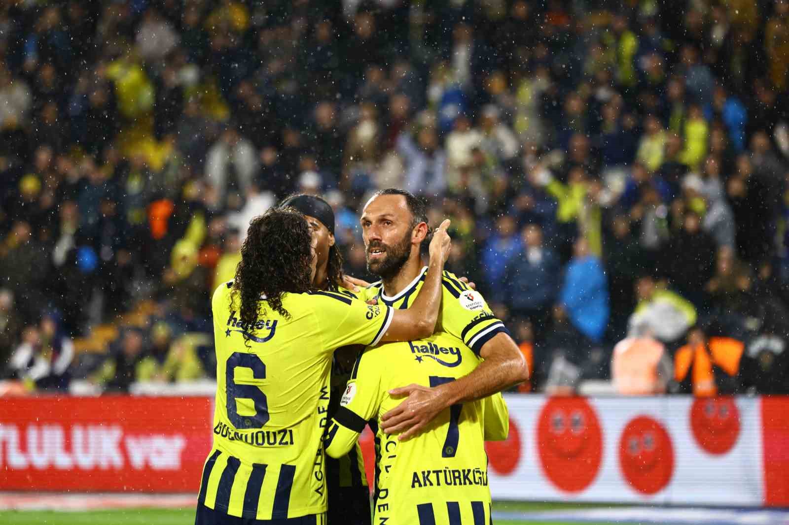 Vedat Muriqi, 7. golüne ulaştı
