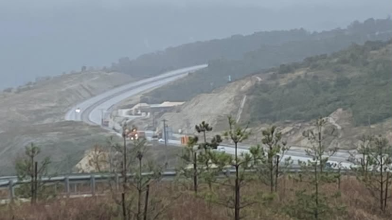 Kandıra yolunda heyelan sonrası alternatif güzergah açıldı