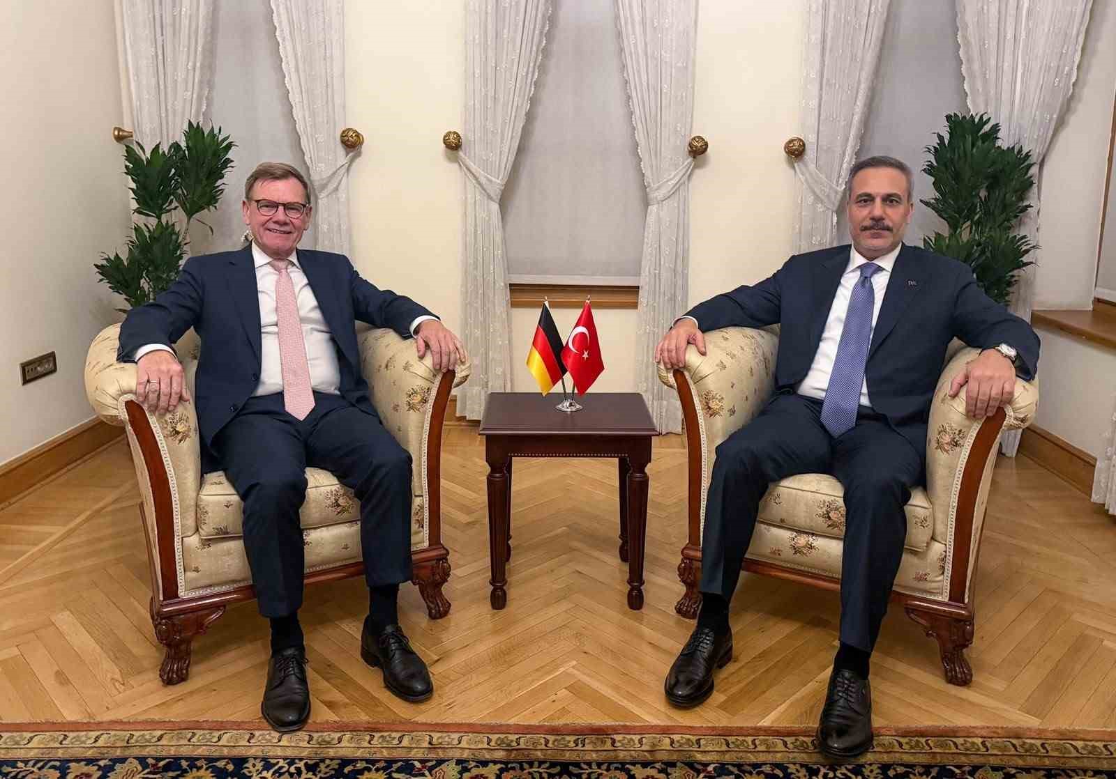 Bakan Fidan, Alman mevkidaşı Wadephul ile bir araya geldi
