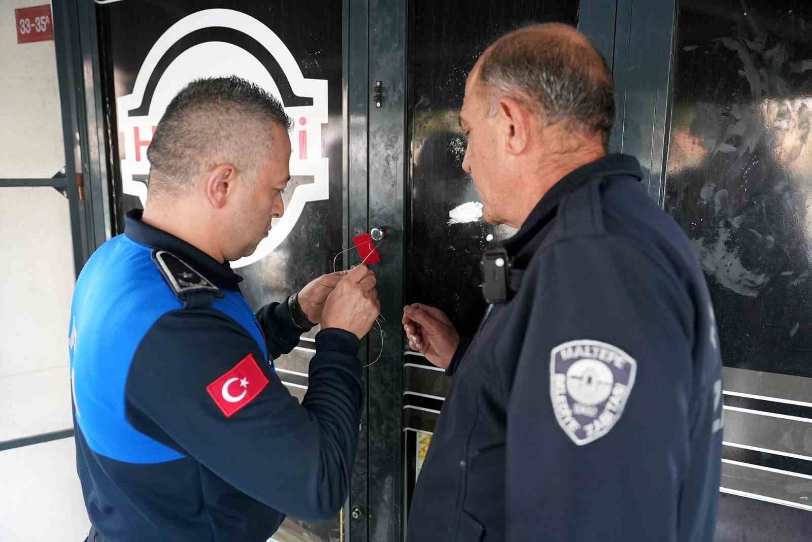Maltepe’de ruhsatsız ve sağlıksız börekçi mühürlendi
