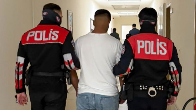 152 yıl hapis cezasıyla aranan 17 yaşındaki şüpheli yakalandı