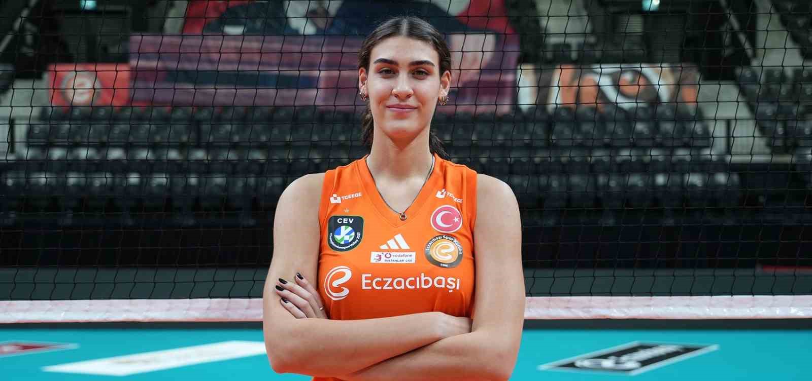 Karmen Aksoy, Eczacıbaşı’nda