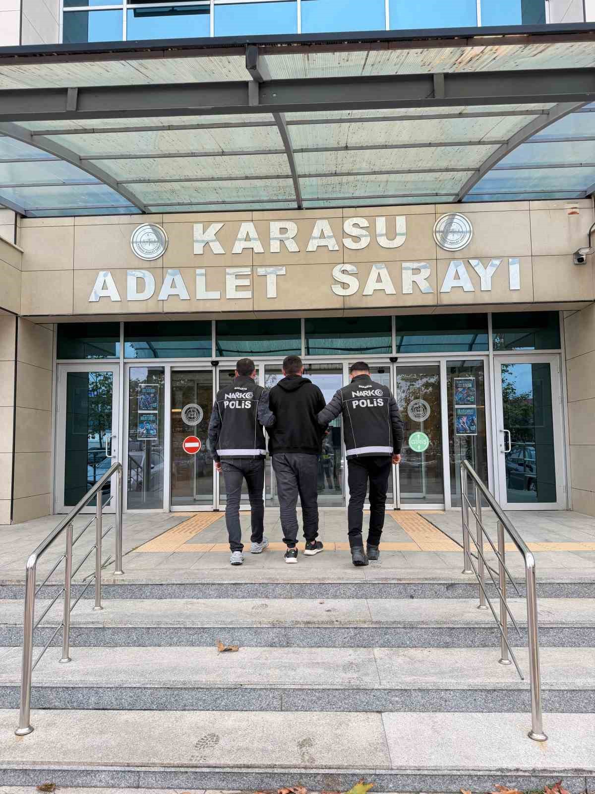 24 yıl hapis cezası bulunan firari Sakarya’da yakalandı