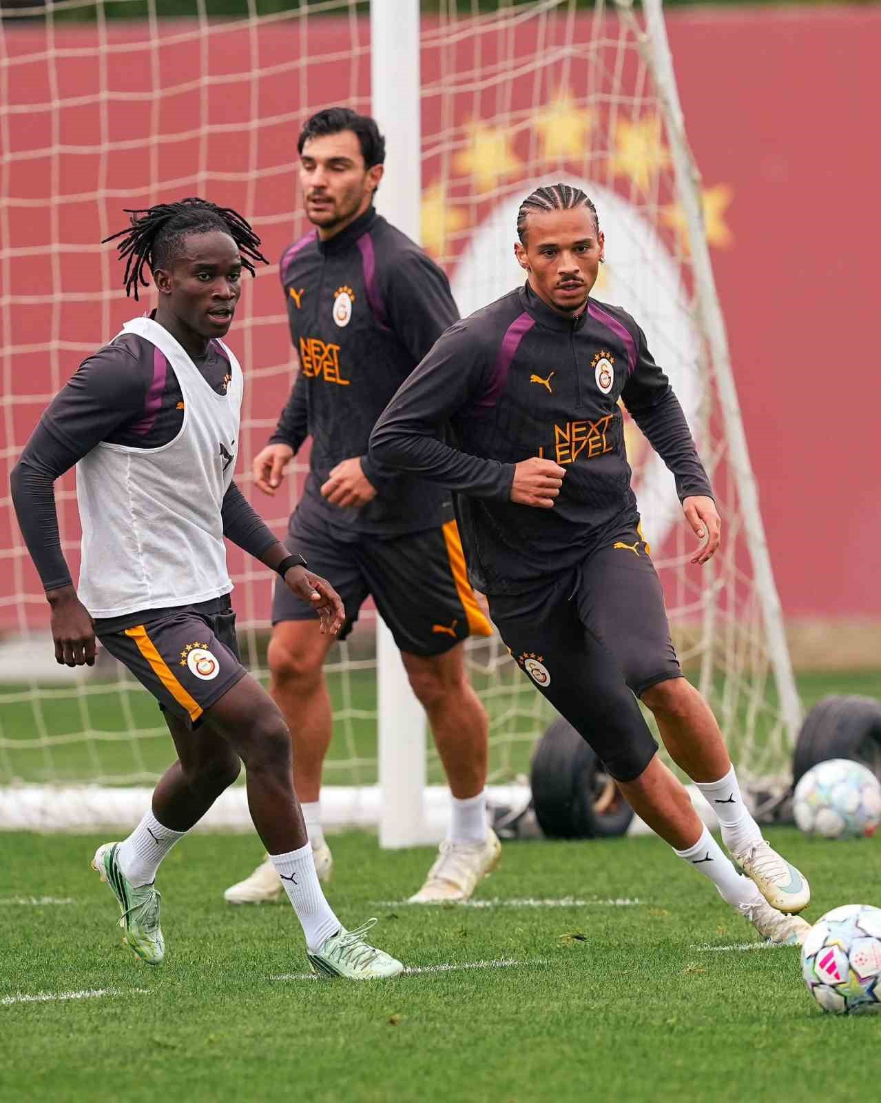 Galatasaray, Stuttgart maçı hazırlıklarına başladı
