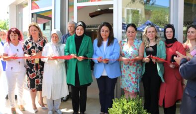  Üreten kadınlar için Kiraz Kafe hizmete açıldı