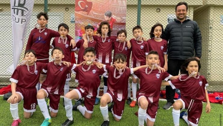 Altyapının parlayan yıldızı Darıca Kalespor