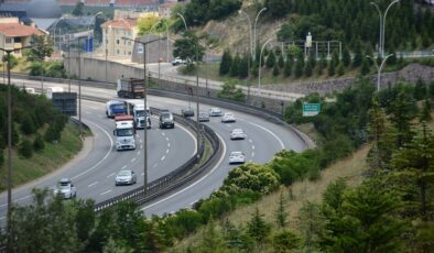 Kocaeli TEM Otoyolu’nda bayram öncesi trafik akıcı