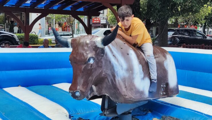 Gölcük’te çocuklar eğlenceye doydu