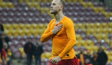 Semih Kaya futbolu bıraktığını açıkladı