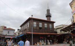 Orta Camii, 3 asra yaklaşan tarihiyle ayakta