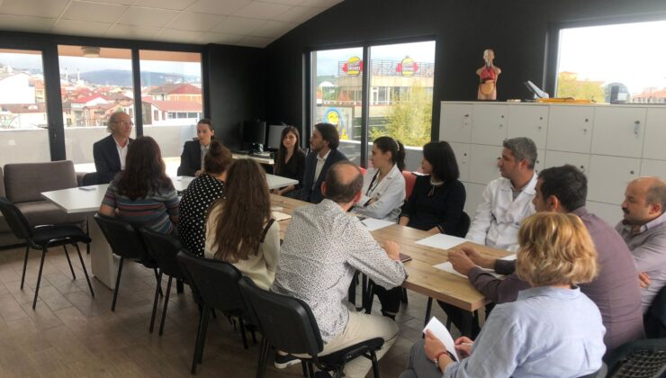 İzmit Çınar Akademi’de değerlendirme toplantısı yapıldı