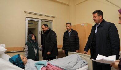 Sakarya’da depremden etkilenen vatandaşlar hastaneye kaldırıldı