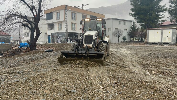 İzmit Belediyesi afet toplanma alanı oluşturuyor