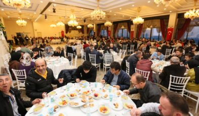 Derince Belediyesi’nin personelleri iftarda buluştu