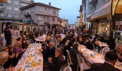 İzmitliler iftarda buluştu