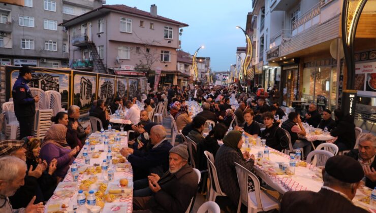 İzmitliler iftarda buluştu