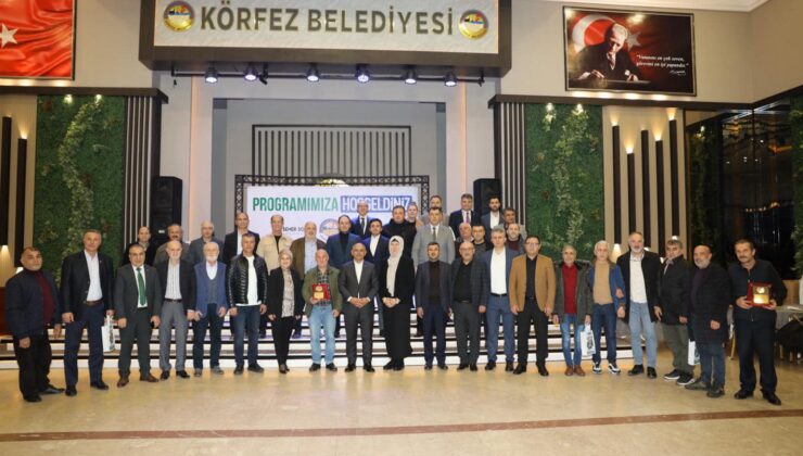 Başkan Söğüt, emekli personellere plaket takdim etti