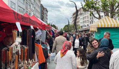 Bolu’nun ‘Babası’ 35’nci şükran günlerinde anıldı: “İzzet Baysal ismini Bolu’dan çıkardığımızda geriye bir hiç kalır”