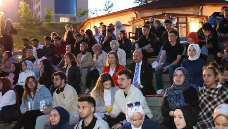 Düzce Üniversitesi’nde açık hava sinema günleri