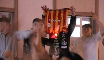 Galatasaraylı taraftarların şampiyonluk sevincine Tatanga engeli