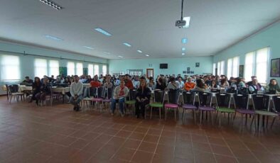 Üniversiteli gençlere, evlilik öncesi eğitim konulu seminer verildi