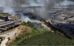 Tuzla’daki fabrika yangını ağaçlık alana sıçradı