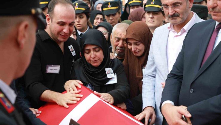 20 gün önce sözlenmişti: Sakaryalı şehit son yolculuğuna uğurlandı