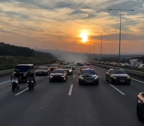 Beykoz’da çakarlı driftli düğün konvoyu kamerada