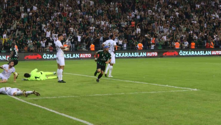 Kocaelispor: 1  – Manisa FK: 2