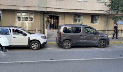 Avcılar’da özel harekat destekli aranan şahıs operasyonu:2 gözaltı