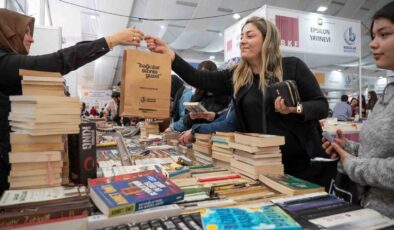 Bağcılarlılar, festival tadında bir kitap fuarı geçiriyor