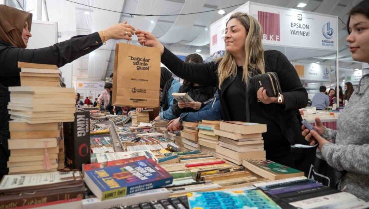 Bağcılarlılar, festival tadında bir kitap fuarı geçiriyor