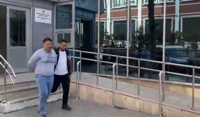 Esenyurt’ta sokakta çırılçıplak dolaşan şahıs gözaltına alındı