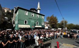 Eyüpsultan’da boğazı kesilerek öldürülen Ayşenur Halil, son yolculuğuna uğurlandı